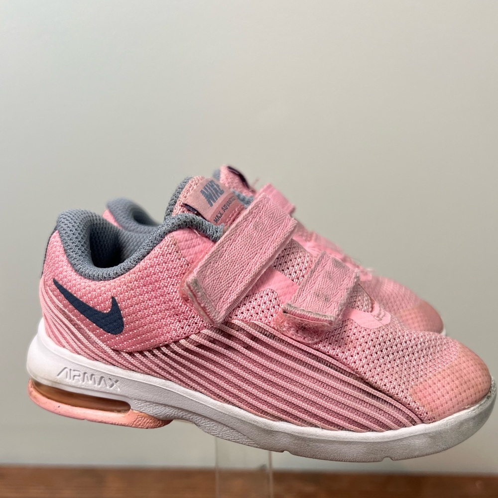Nike AirMax Max Advantage 2 girls Pink /Gray Size 7C little girls